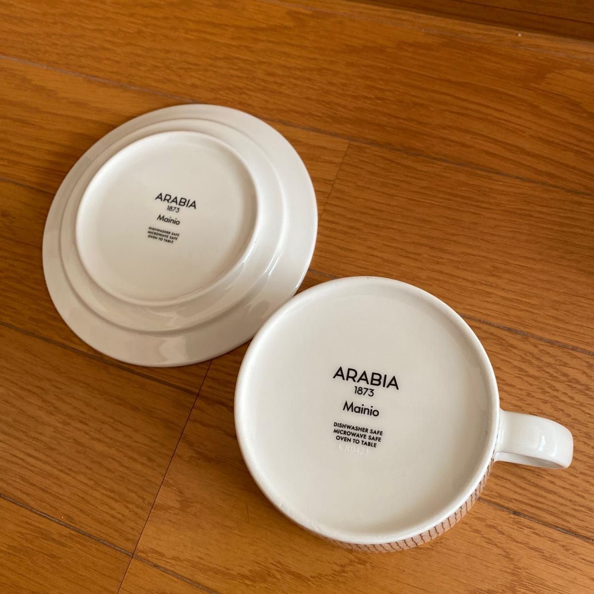 ARABIA - 新品マイニオ　カップソーサー　2客 Amazon | アラビア マイニオ サラストゥス カップ&ソーサー 2客